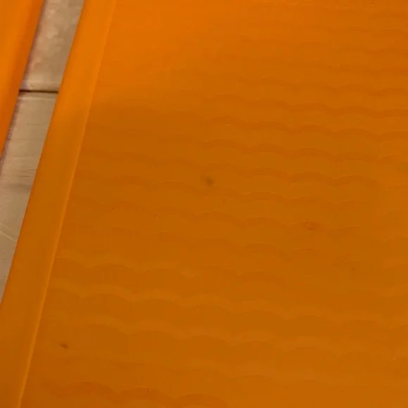 Tupperware Orange Replacement Lids - Picture 3 of 7